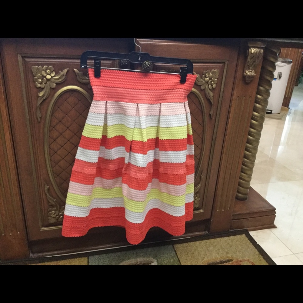 7th Avenue New York & company skirt. Wore once